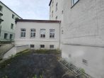 Großes Geschäftshaus mit 5 Büroeinheiten + 1 WE im DG + Lift, Keller, Innenhof, kl. Garage u.v.m. - Fahrradstellplatz