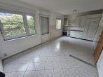 Pfeilerfreie Lagerhalle für 4,85 €/m² mit 2 Rolltoren & Freifläche + Wohn-/Bürogebäude mögl. - EBK