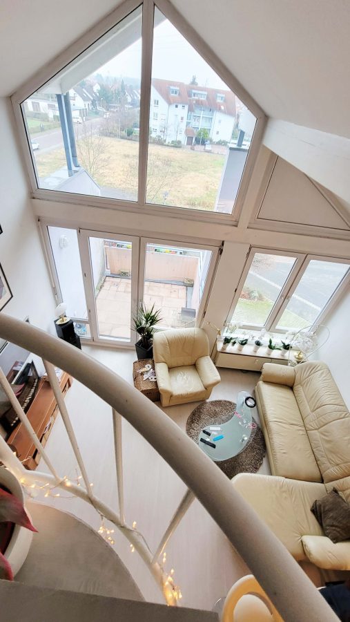 3,5-Raum-Maisonette mit gr. Balkon, inkl. EBK, Außenjalousien, Möbelübernahme mgl., SUV-TG-SP mgl. - Photo 3