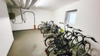 3,5-Raum-Maisonette mit gr. Balkon, inkl. EBK, Außenjalousien, Möbelübernahme mgl., SUV-TG-SP mgl. - Fahrradkeller