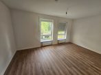 2-Raum-Wohnung mit Park-Blick! Lift, Balkon, SP mgl. - Bild