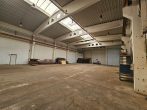 Pfeilerfreie Lager- und Produktionshalle auf ca. 4.475 m² Grundstück, Straßen-Zufahrt vorhanden - Bild
