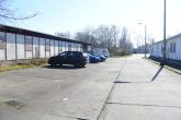 Betonierte Freifläche für ca. 16 Stellplätze - ca. 230 m² - eingezäuntes Grundstück - Bild