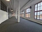 Imposante Büro/Gewerbefläche mit 2 Etagen im Loftstyle, hohe Loftfenster, 7 Räume, AR, WCs, Lift u.v.m. - Bild