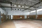 Büro- und Produktionskomplex auf großem Grundstück - Bild
