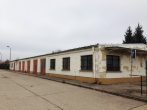 Büro- und Produktionskomplex auf großem Grundstück - Bild