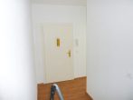 Helle 2- Raumwohnung mit Balkon in Möckern, Bad mit Badewanne + Fenster, Außenjalousie, Keller - Bild