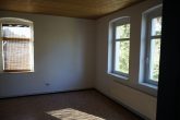 Sanierungsbedürftiges MFH mit 6 Wohneinheiten + Nebengebäude + Stellplätze - Bild