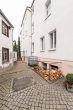 Sanierungsbedürftiges MFH mit 6 Wohneinheiten + Nebengebäude + Stellplätze - Bild
