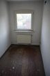Sanierungsbedürftiges MFH mit 6 Wohneinheiten + Nebengebäude + Stellplätze - Bild