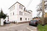 Sanierungsbedürftiges MFH mit 6 Wohneinheiten + Nebengebäude + Stellplätze - Bild