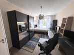 RMH mit Garten, 4 Räume, inkl. EBK, Gä-WC, Terrasse, DG-Ausbaureserve, 2 SP u.v.m. - Zimmer 1