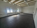 Büro-/Produktions- & Werkstattfläche im EG einer freist. Gewerbeimmobilie, Rolltor - Bild