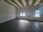 Büro-/Produktions- & Werkstattfläche im EG einer freist. Gewerbeimmobilie, Rolltor - Bild