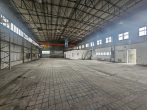 Freistehende, pfeilerfreie Kalthalle in ruhiger Lage mit Büro- und Sozialtrakt, Freifläche möglich - Bild