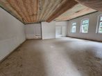 Ca. 2500 m² eingezäuntes gr. GS mit Bestand: Büro-/Wohngebäude, Halle m. Rolltoren, Lager/Freilager - Whg. 3 mit Umbau möglich