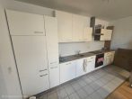Lichtdurchflutete 1-R-ETW mit offenem Küchen- und Wohnbereich mit EBK & Balkon, TG-SP mgl. - Bild
