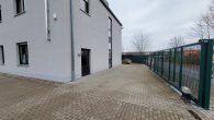 Büro-/Produktions- & Werkstattfläche im EG einer freist. Gewerbeimmobilie, Rolltor, Hebebühne - Bild