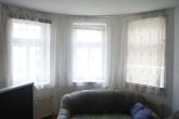 Vermietete 2-Raum-Whg. in Gohlis-Mitte! Parkett, Lift, Abstellraum, Kellerabteil - Wohnzimmer mit Erker