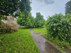 Freistehende, pfeilerfreie + verglaste Halle in idyllischer Lage, viele Nutzungsmöglichkeiten, 25 SP - Bild