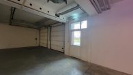 Lager- Produktions- & Bürofläche, Warmlagerhalle mit Laderampen - Bild