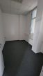 Lager- Produktions- & Bürofläche, Warmlagerhalle mit Laderampen - Bild