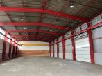 Tolle Kombi - 1 Industriehalle mit Kranbahn + 2 gr. Rolltore + 2 Warmlager + 3 Büro's + Freifläche - Bild