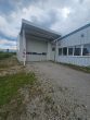 Ca. 6.102 m² GS mit 2 Warmlagerhallen mit Büro- + Sozialtrakt, gr. Rolltore, Löschteich, SP - kl. Halle