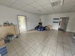 Ca. 6.102 m² GS mit 2 Warmlagerhallen mit Büro- + Sozialtrakt, gr. Rolltore, Löschteich, SP - Bild