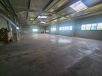 Ca. 6.102 m² GS mit 2 Warmlagerhallen mit Büro- + Sozialtrakt, gr. Rolltore, Löschteich, SP - Bild