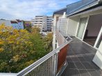 Repräsentative Büro-/Praxisfläche im DG mit Galerie, Kamin, 2 sep. WCs, gr. Balkon, Lift, SP mgl. - 2. Terrassenzugang