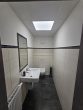 Moderne Gewerbefläche mit Büro + Lager, Freifläche + SP mgl. - WC im EG